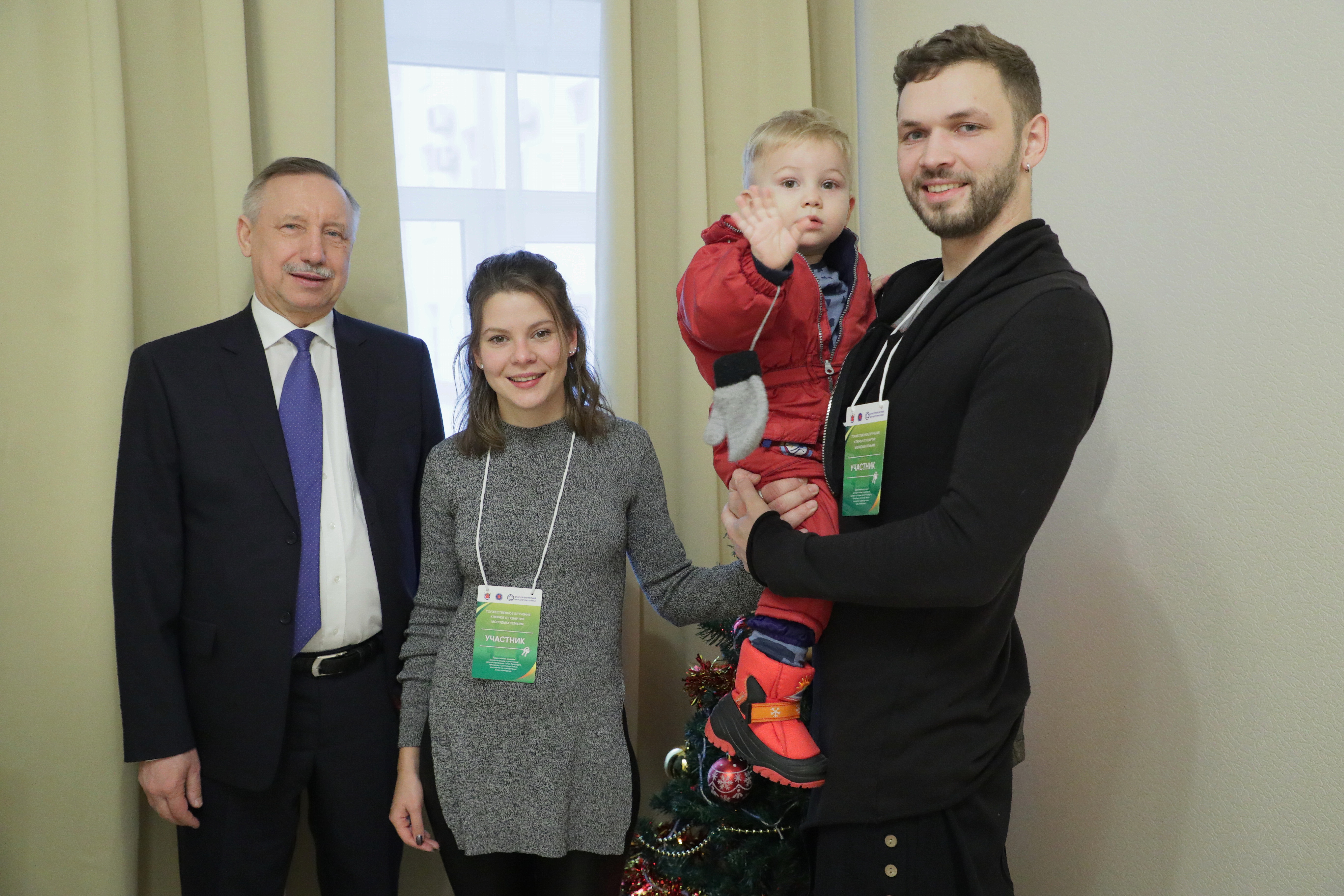 Сайт центра доступного жилья спб. Центр доступного жилья СПБ. Доступное жилье вручение ключей Беглов. ЦДЖ вручение ключей губернатором. Молодёжи доступное жильё Санкт-Петербург.